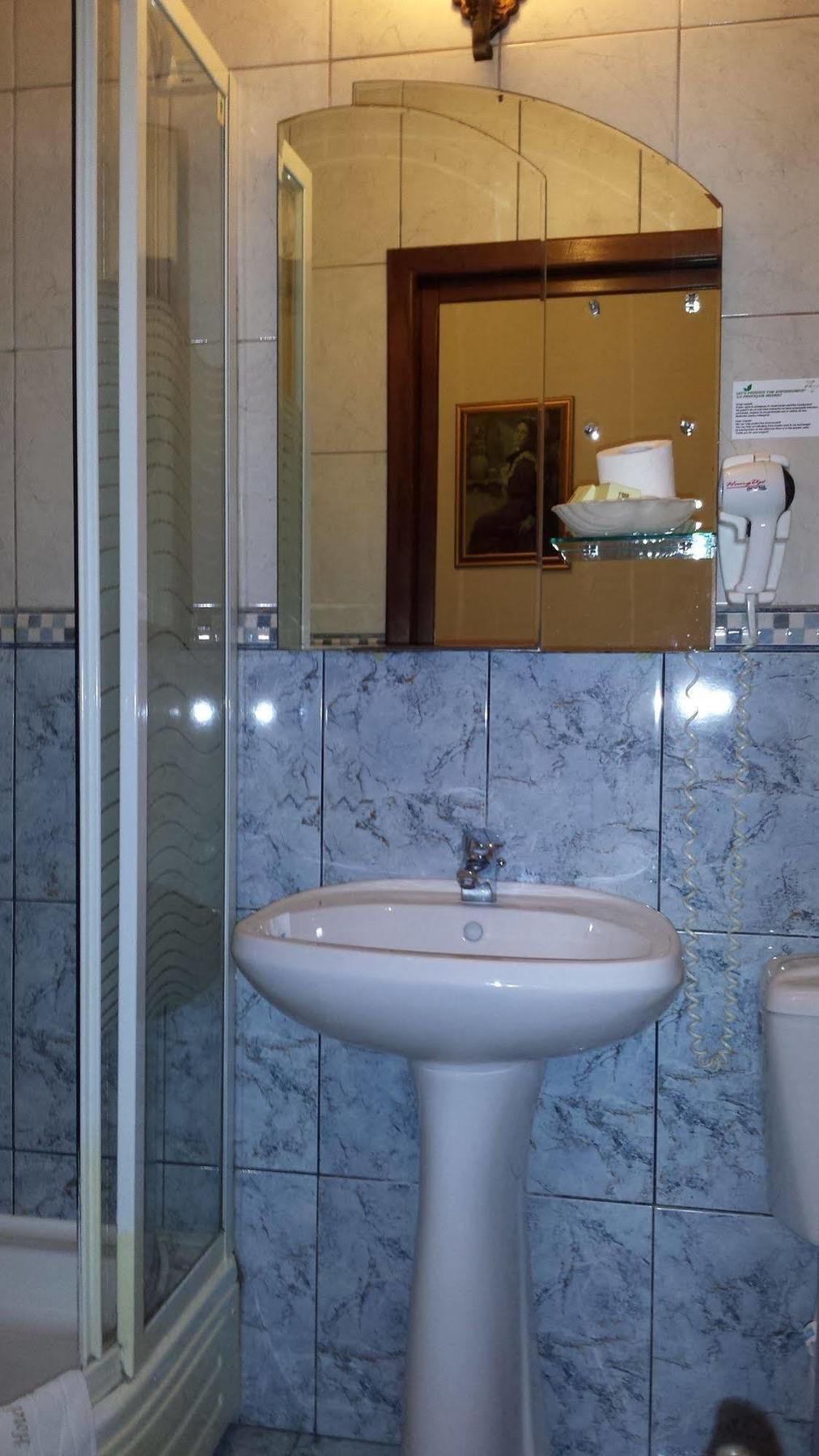 Voila Inn Констанца Экстерьер фото